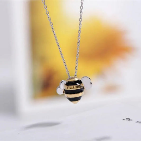Silver Plated Jewelry Wholesale Korean Fashion Cute Bee Exquisite Creative Female Personality Pendant Necklaces H274