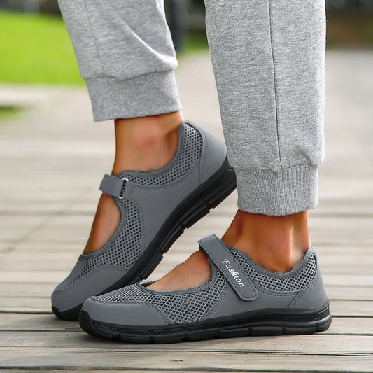 2024 New Casual Shoes Fashion Women's Sneakers Soft Trainers Women Sneakers Slip On Plus Size Shoes Women Ladies Vulcanize Shoes