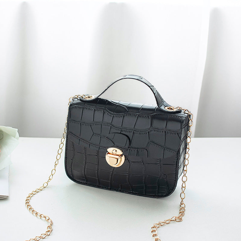Women Small Crossbody Bag Classic Pattern Shoulder Handbags Lightweight Chain Strap Messenger Purse
