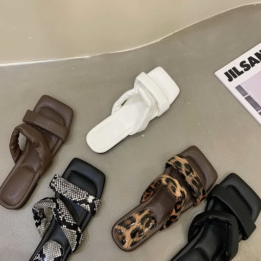 French Minority Sandals Flat shoes Sense of design Sandals 2023 new pattern Leopard Print