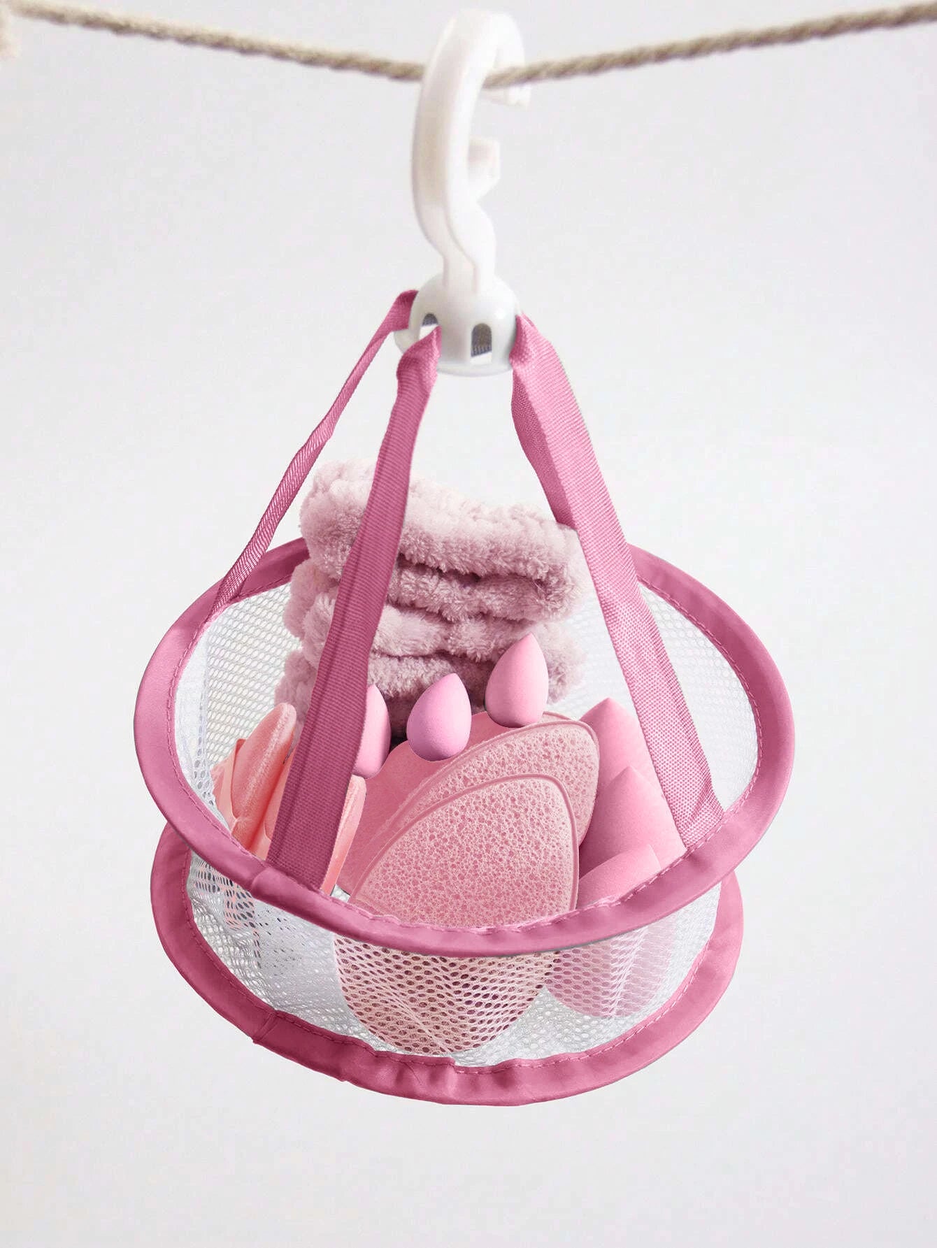 16pcs Makeup Tool Set With Storage Mesh Bag: 1 Mesh Bag, 1 Headband, 2 Wristbands For Face Wash, 3 Face Wash Gloves, 3 Powder