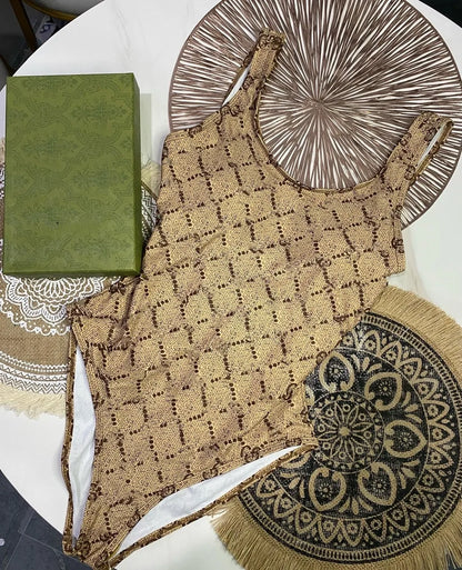 New 2025 Letter Bikini Women's Swimwear Set Fashionable Poolside Attire for Ladies