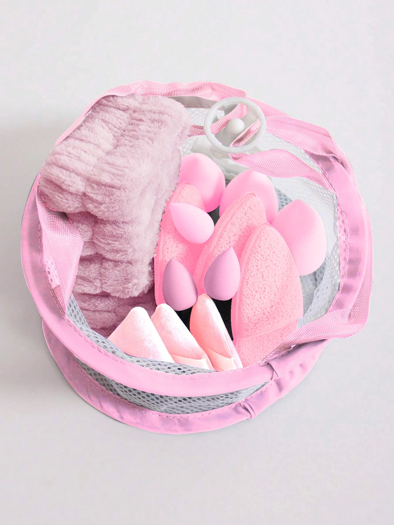 16pcs Makeup Tool Set With Storage Mesh Bag: 1 Mesh Bag, 1 Headband, 2 Wristbands For Face Wash, 3 Face Wash Gloves, 3 Powder