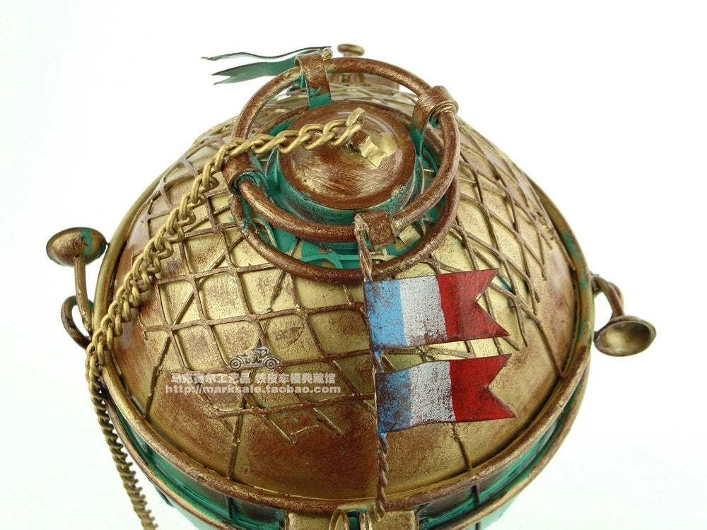 In the 18th century French fire balloon Western restaurant bar hangs home decoration Wrought iron creative gifts