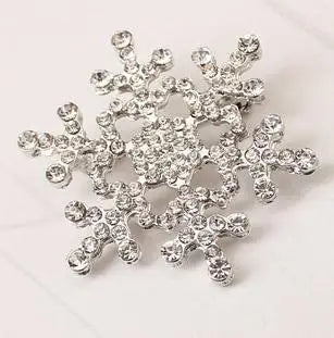 Winter New Lady Fashion Brooch Sparkling Crystal Rhinestones Large Snowflake Brooch Pins Jewelry Brooches Women Christmas Gift
