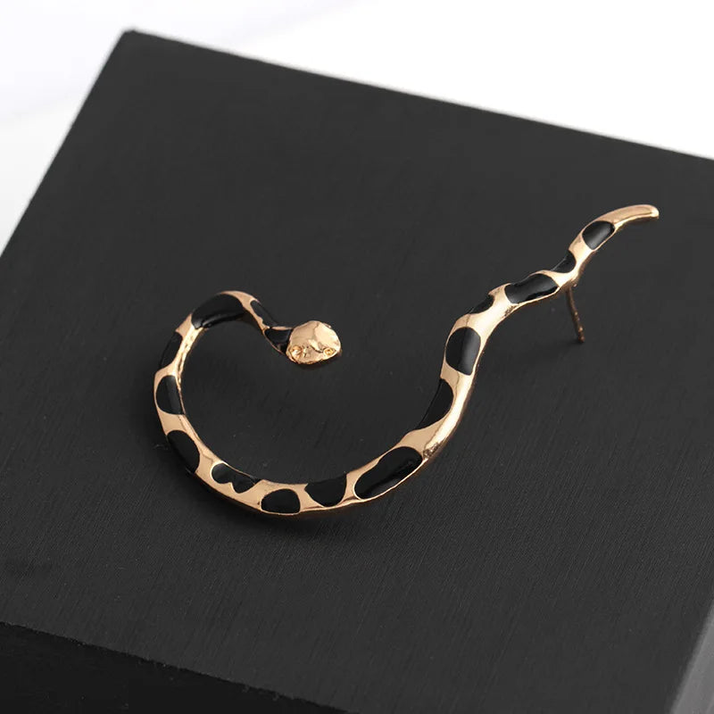 1Pcs Serpentine Snake Punk Hoop Earrings for Women Gothic Animal Charm Jewelry Cool Cobra Snake Ear Loop Fashion Women's Jewelry
