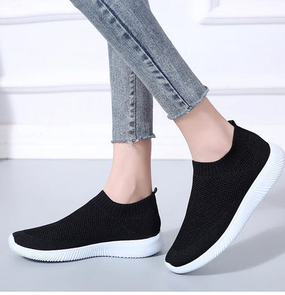 Women Shoes Plus Size Sneakers Women Breathable Mesh Sports Shoes Female Slip On Platform Sneakers White Knit Sock Shoes Casual