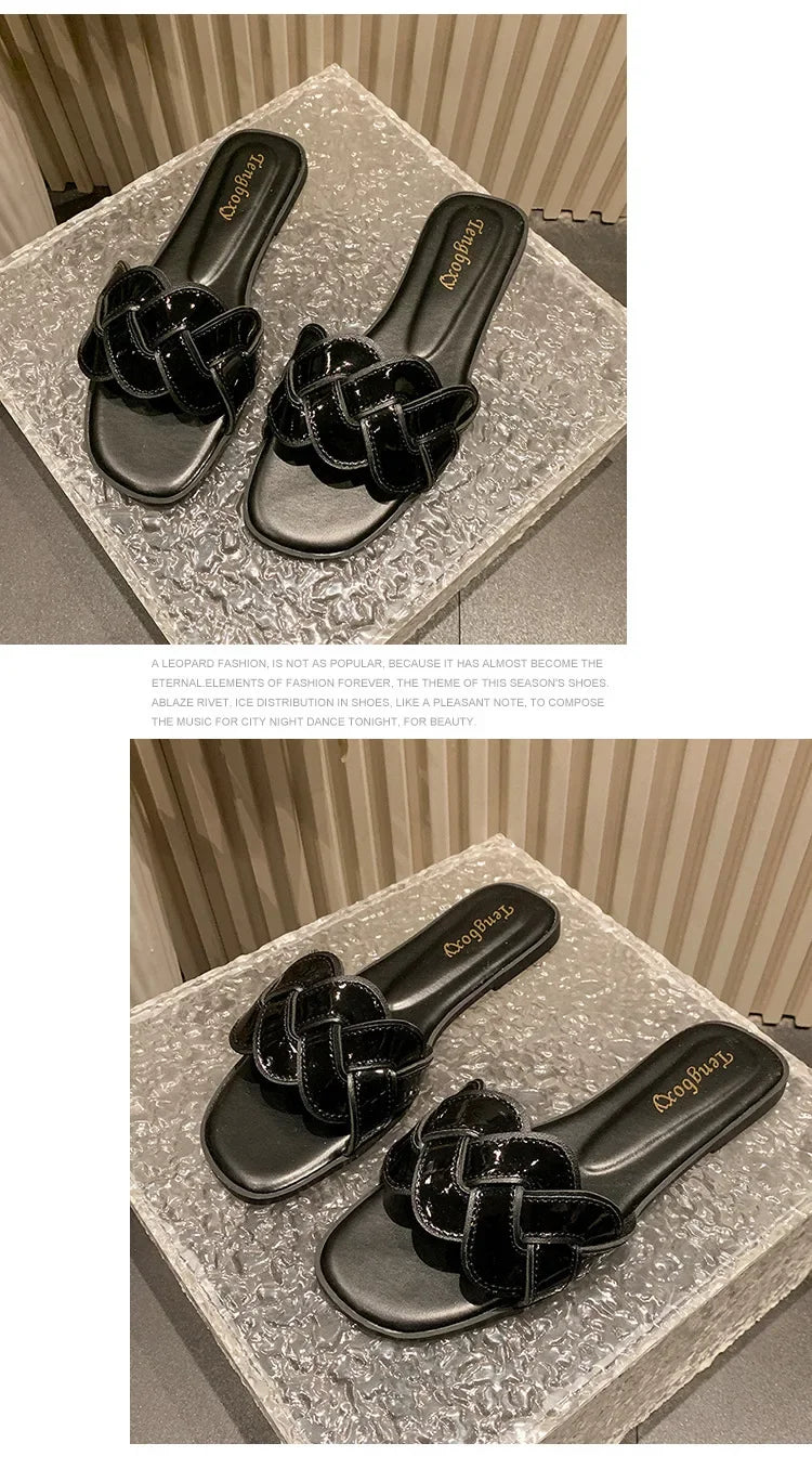 Summer 2025 New Women's Slippers Summer Square Toe Flat Shoes Women's Wide Version Slippers Sandals Outdoor Daily Casual Shoes