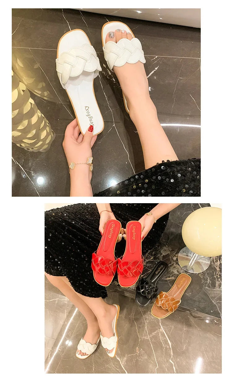 Summer 2025 New Women's Slippers Summer Square Toe Flat Shoes Women's Wide Version Slippers Sandals Outdoor Daily Casual Shoes