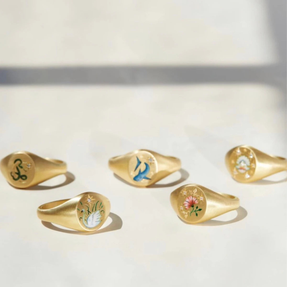 Enamel Crystal Flower Rings for Women Titanium Steel Gold Plated Snake Dolphin Swan Pearl Ring Wedding Exquisite Jewelry Gifts