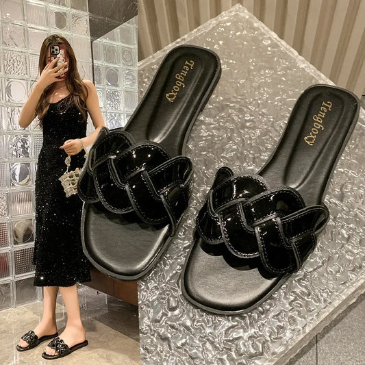 Summer 2025 New Women's Slippers Summer Square Toe Flat Shoes Women's Wide Version Slippers Sandals Outdoor Daily Casual Shoes