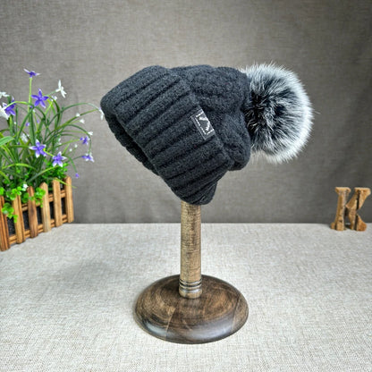 2024 New Women's hats High quality Fur pompom hat Beanies Winter Hats for women Fashion Hat bonnet Female Twist pattern caps