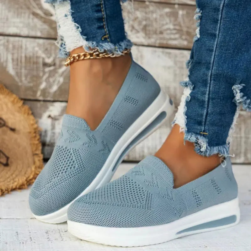 Autumn Women's Slip On Loafers Breathable Mom Soft Flats Classic Office Shoes Knitted Tennis Walking Shoes Sock Sneakers