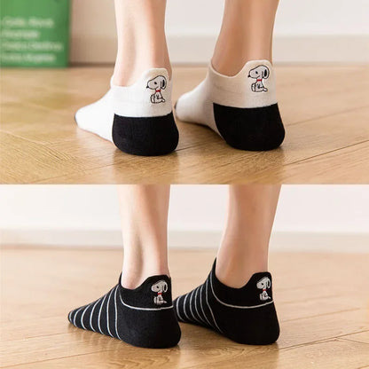 5 Pairs/lot Snoopy Socks Cotton Casual Warm Women Streetwear Kawaii Embroidery Socks Short Happy Ankle Breathable Sports Socks