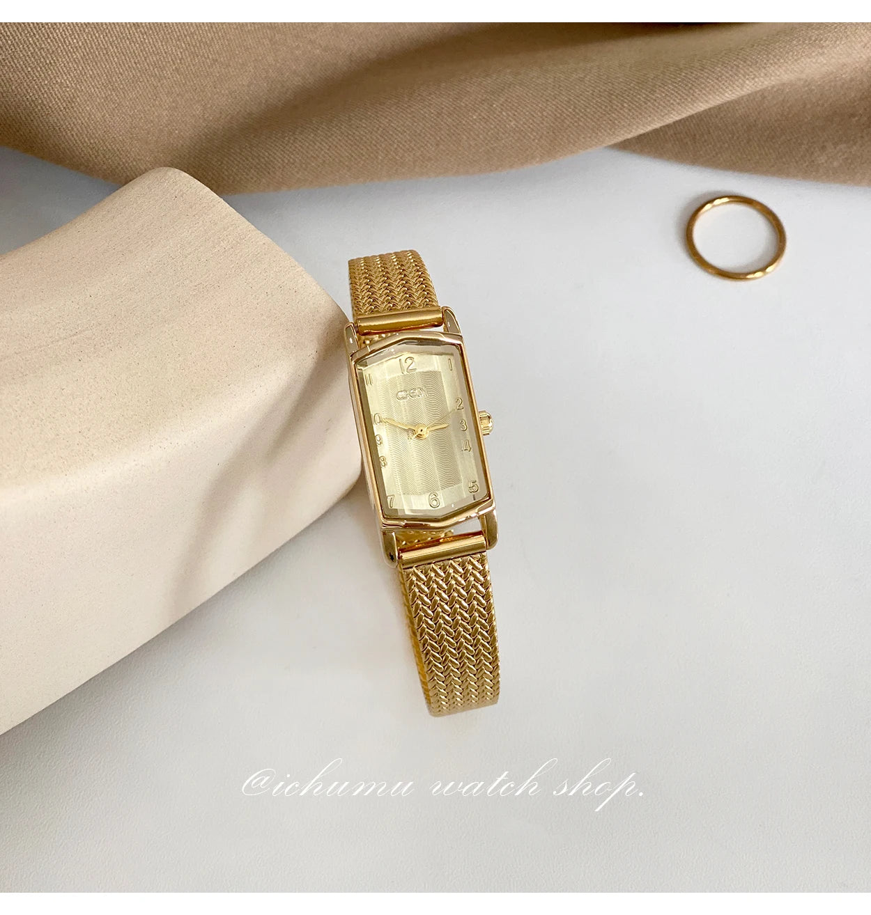 Vintage Gold Watch for Delicate Rectangle Dial Design Watch Women Waterproof Quartz Women's Watches