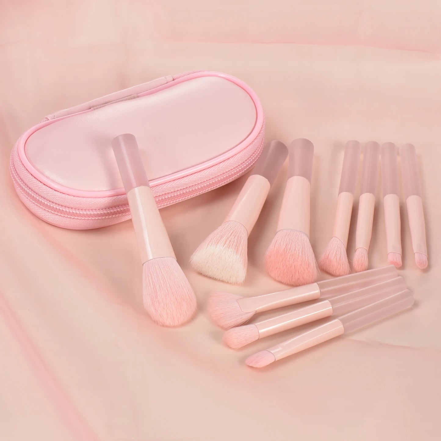 10 color Mini makeup brush Travel portable Makeup Tool Makeup Puff - Palm Brush Professional Makeup tool set Christmas gift