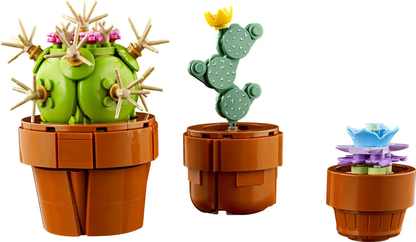 LEGO Icons Tiny Plants Building Set, Cactus Décor Gift for Flower-Lovers, Carnivorous, Tropical and Arid Flora, Botanical 10329