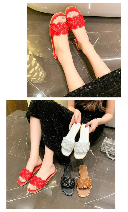Summer 2025 New Women's Slippers Summer Square Toe Flat Shoes Women's Wide Version Slippers Sandals Outdoor Daily Casual Shoes