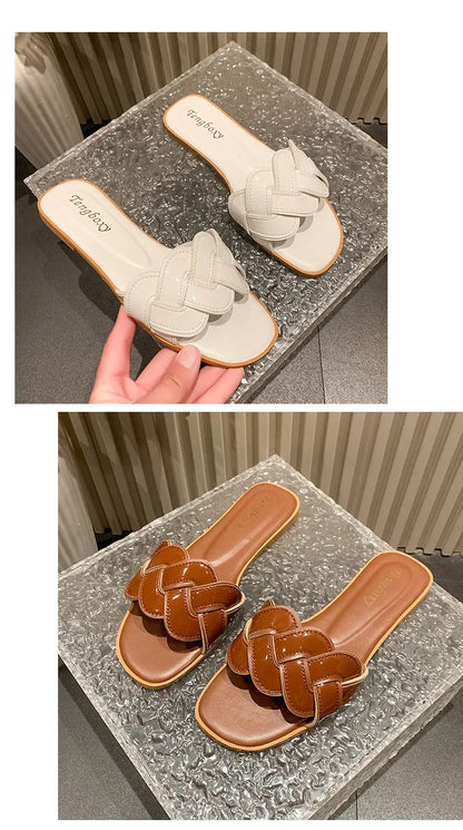 Summer 2025 New Women's Slippers Summer Square Toe Flat Shoes Women's Wide Version Slippers Sandals Outdoor Daily Casual Shoes