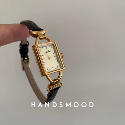 Women's Watches Luxury Fashion Leather Straps Women's Wristwatches High Quality Elegant Woman Watch Luxury Golden Silver Color