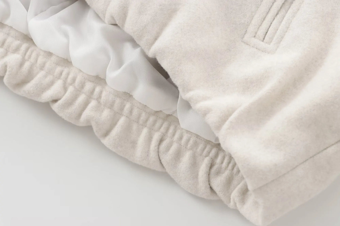 MUJER Red Zipper Bomber Jackets for Women Soft Cropped Jackets Woman 2025 Long Sleeve Woman's Sports Jacket New in Outerwears