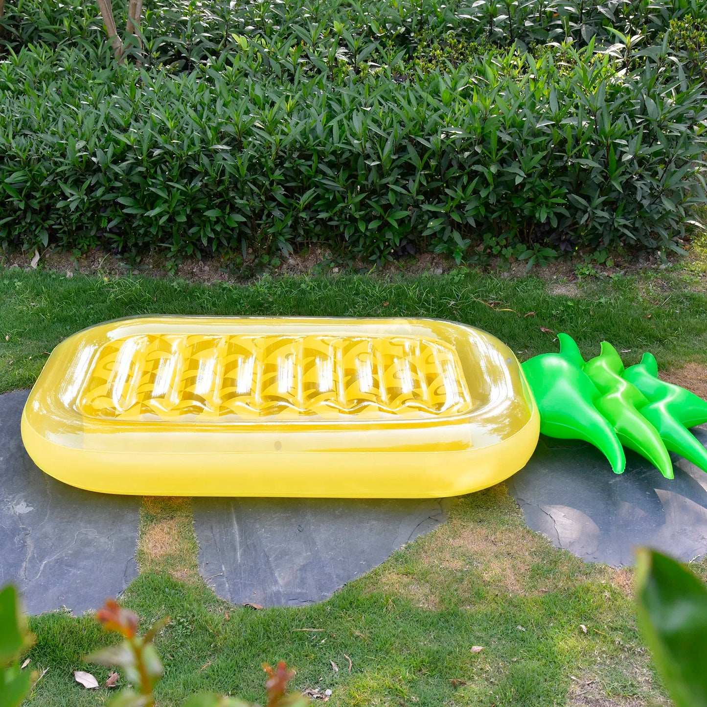 2022 Iatable Pineapple Giant Pool Floats Swimming Ring Summer Large Float Raft Pool Accessories Air Mattress Beach Pool Toys