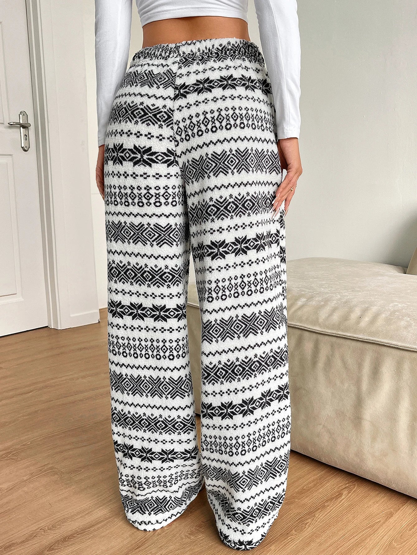 Elegant women's western ethnic style geometric print plush comfortable soft skin-friendly straight pants, warm style