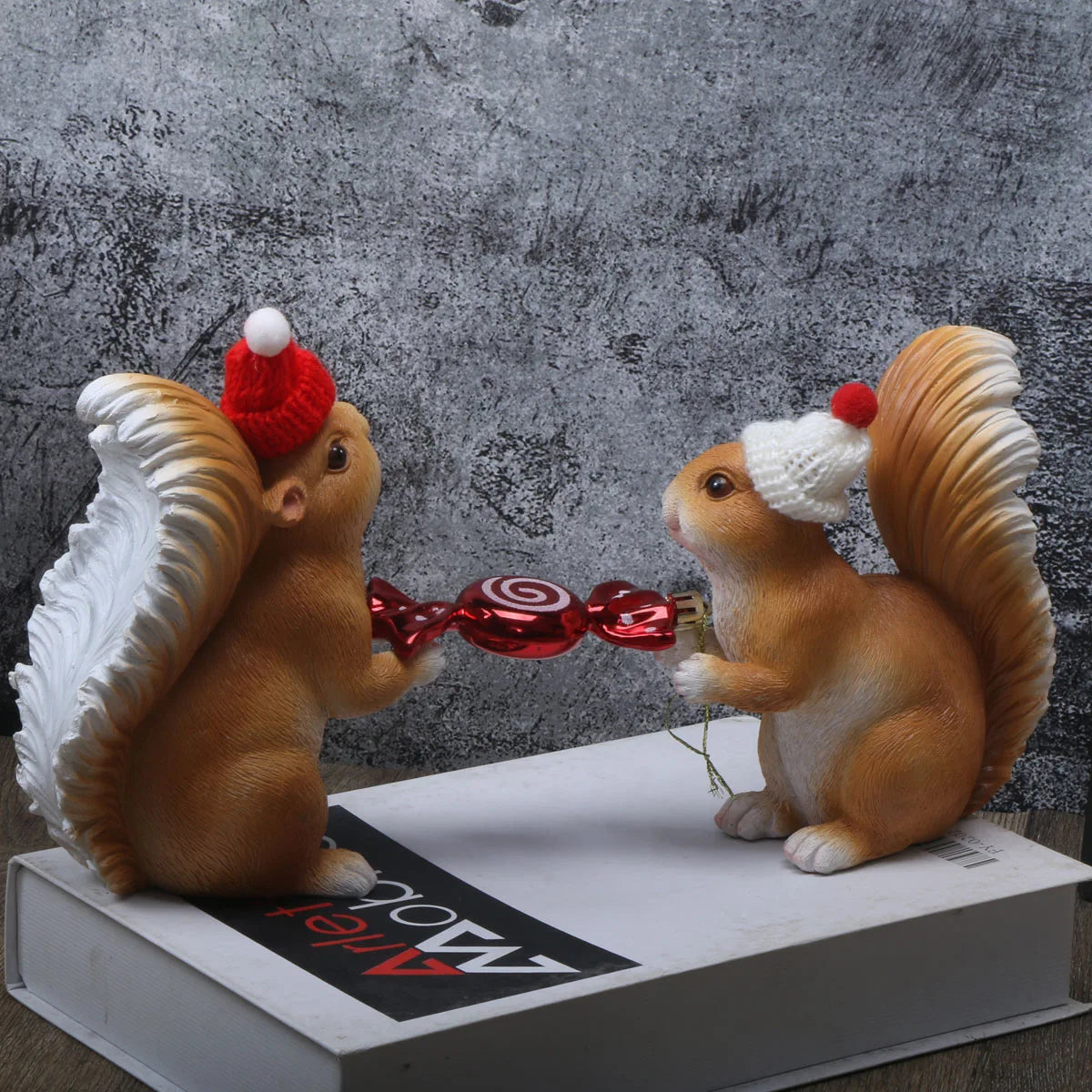 1 set of Christmas squirrels holding gifts and holiday decorations