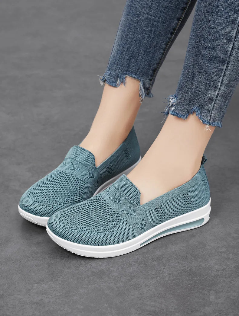 Autumn Women's Slip On Loafers Breathable Mom Soft Flats Classic Office Shoes Knitted Tennis Walking Shoes Sock Sneakers