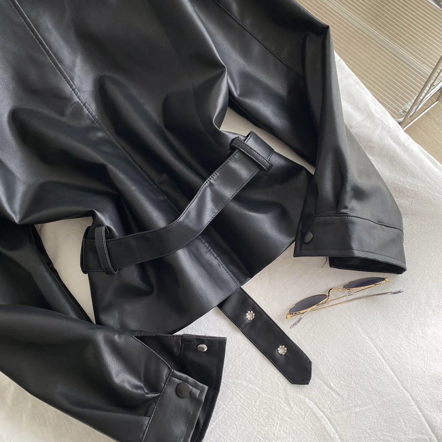 Fashion Tied Waist Long Sleeved Jacket for Women Autumn 2025 Casual Pocket Leather Jackets