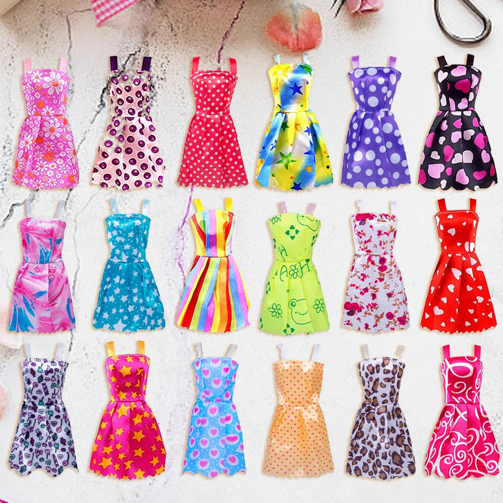 32pcs Toy Doll Decorative Polyester Fairy Clothes Mini Doll Sets Random Style for Changing Doll Clothes