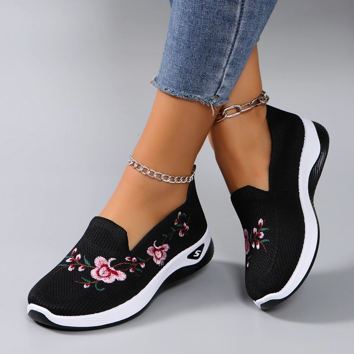 Spring and Autumn New Women's Sports Shoes Fashionable Breathable Lightweight Non-Slip Wear-Resistant Casual Sports Shoes Flat Shoes Loafers