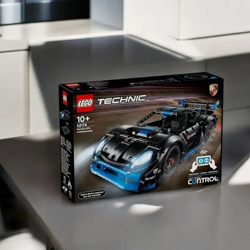 LEGO 42176 Porsche GT4 e-Performance Race Car