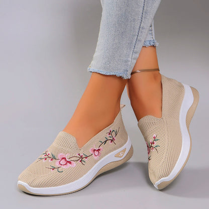 Spring and Autumn New Women's Sports Shoes Fashionable Breathable Lightweight Non-Slip Wear-Resistant Casual Sports Shoes Flat Shoes Loafers