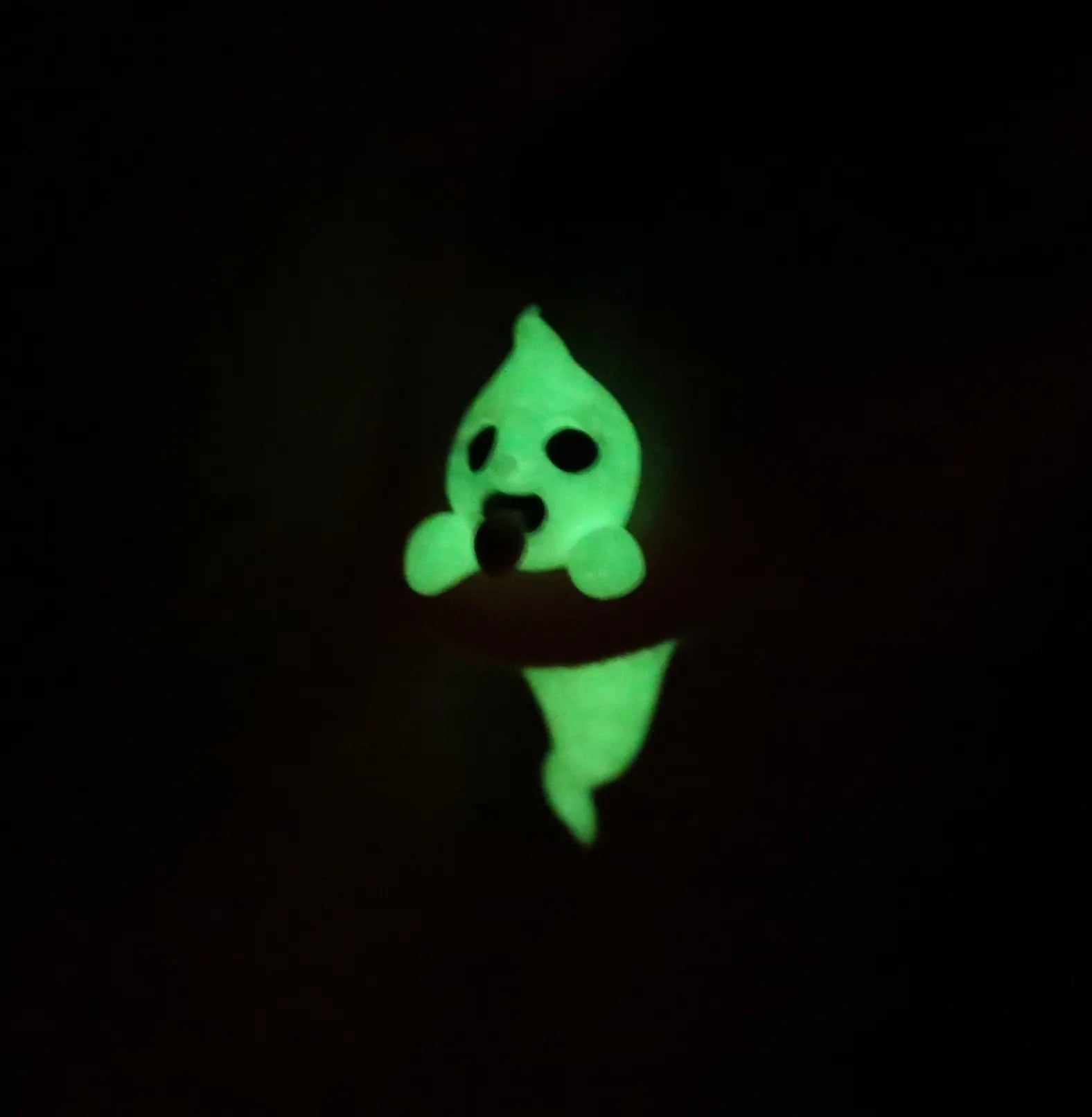 Glowing Halloween ghost earrings for women in a cute design, perfect for spooky season accessories