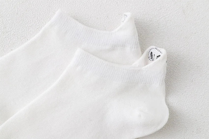 5 Pairs/lot Snoopy Socks Cotton Casual Warm Women Streetwear Kawaii Embroidery Socks Short Happy Ankle Breathable Sports Socks