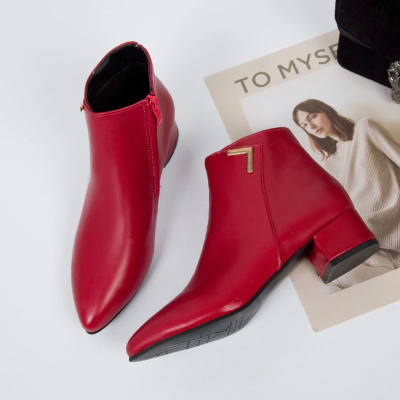 2025 New Autumn and Winter New Ankle Boots Thick Heel Pointed Toe Women Short Boots Fashion Leather Slim Boots Women Size42 Q233