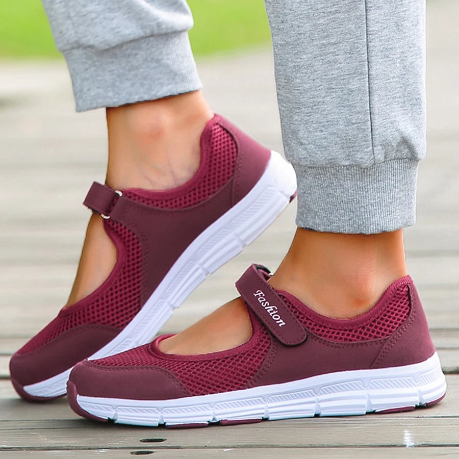 2024 New Casual Shoes Fashion Women's Sneakers Soft Trainers Women Sneakers Slip On Plus Size Shoes Women Ladies Vulcanize Shoes