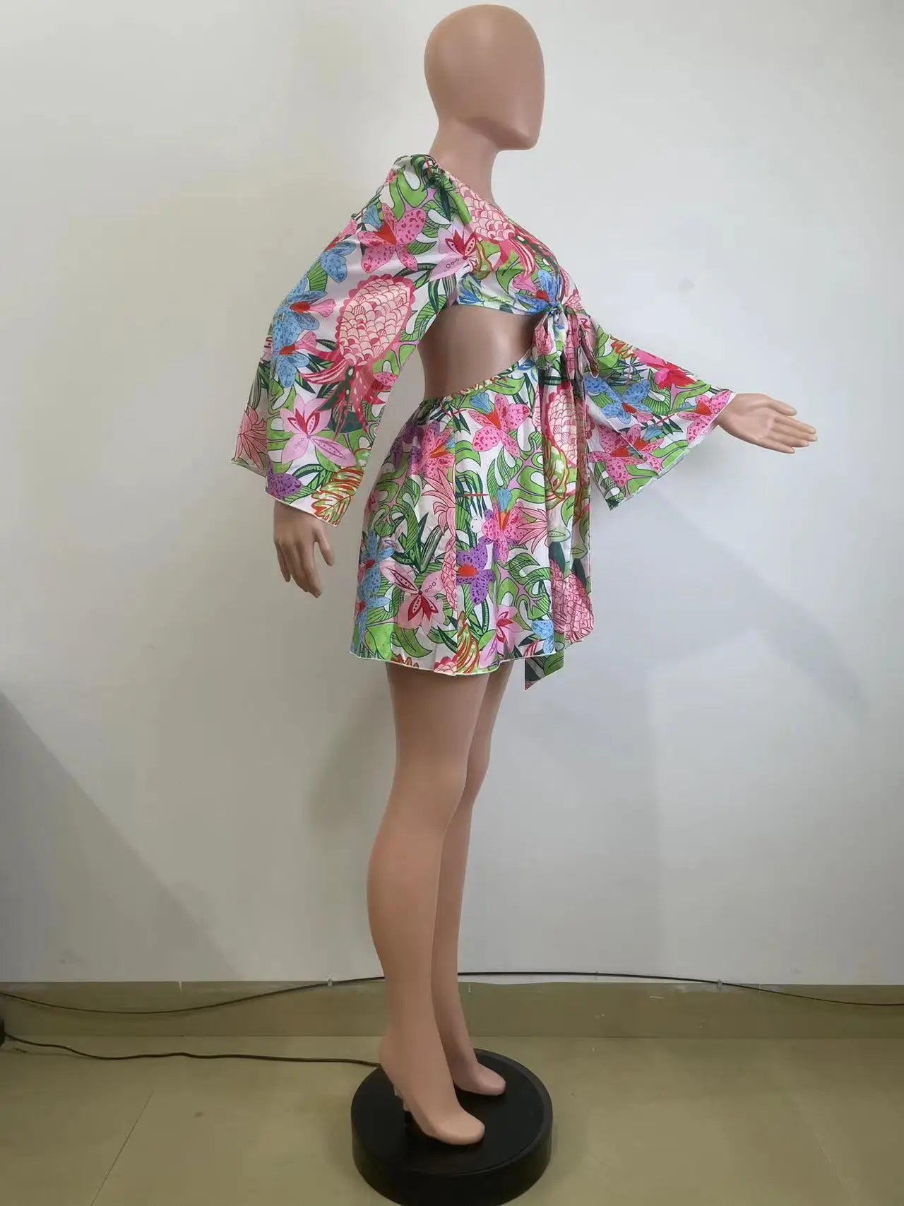 Two Piece Sets Women Skirt Set Print Floral Matching Sets V Neck Flare Sleeve Top Short Skirts Dress Sets Lace Up High Waist