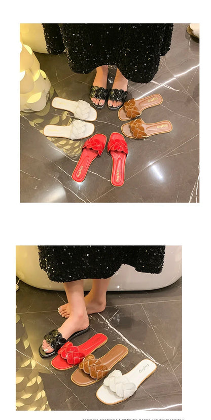 Summer 2025 New Women's Slippers Summer Square Toe Flat Shoes Women's Wide Version Slippers Sandals Outdoor Daily Casual Shoes