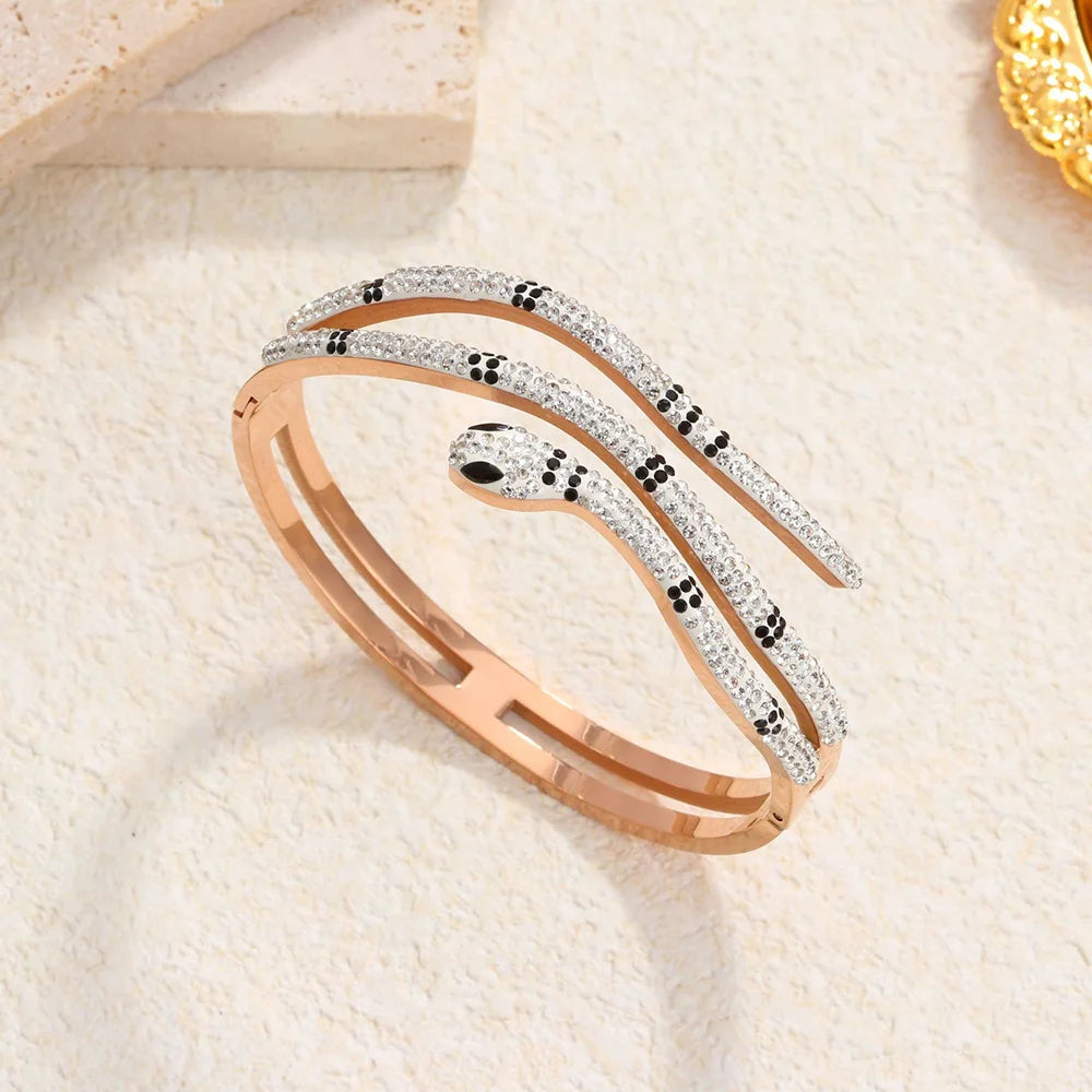 Fashionable and simple snake-shaped bracelet, rhinestone cobra snake head bracelet, gold-plated women's bracelet