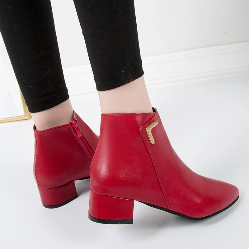 2025 New Autumn and Winter New Ankle Boots Thick Heel Pointed Toe Women Short Boots Fashion Leather Slim Boots Women Size42 Q233