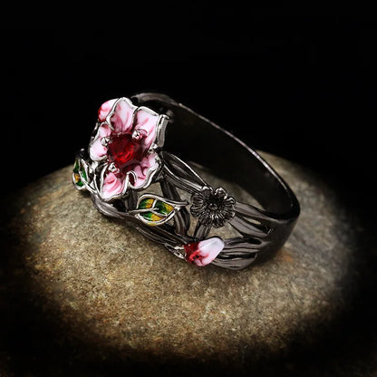 Exquisite Women's Jewelry Red Flower 925 Silver Ring Creative Elegant Women's Jewelry Attend Banquet Wedding Ring
