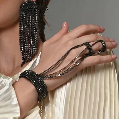 INS Shiny Crystal Multiple Rows Hand Finger Bracelets Jewelry for Women Rhinestone Charm Finger Rings Wrist Chain Bracelet Gift