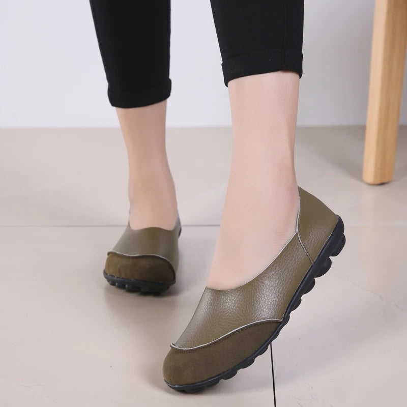 Women's shoes casual flat walking low heel loafers leather solid color large size casual single shoe work shoes44