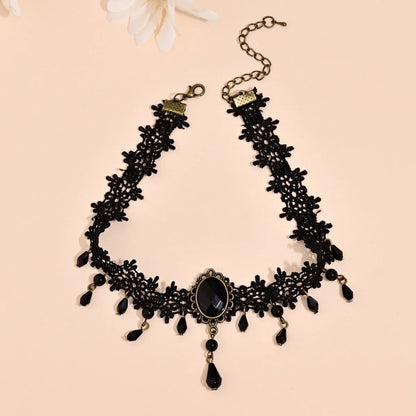 Vintage Classic Gothic Black Lace Choker Necklace with Imitation Crystal Pendant Charm for Women Boho Style Christmas Gift