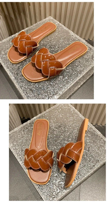Summer 2025 New Women's Slippers Summer Square Toe Flat Shoes Women's Wide Version Slippers Sandals Outdoor Daily Casual Shoes
