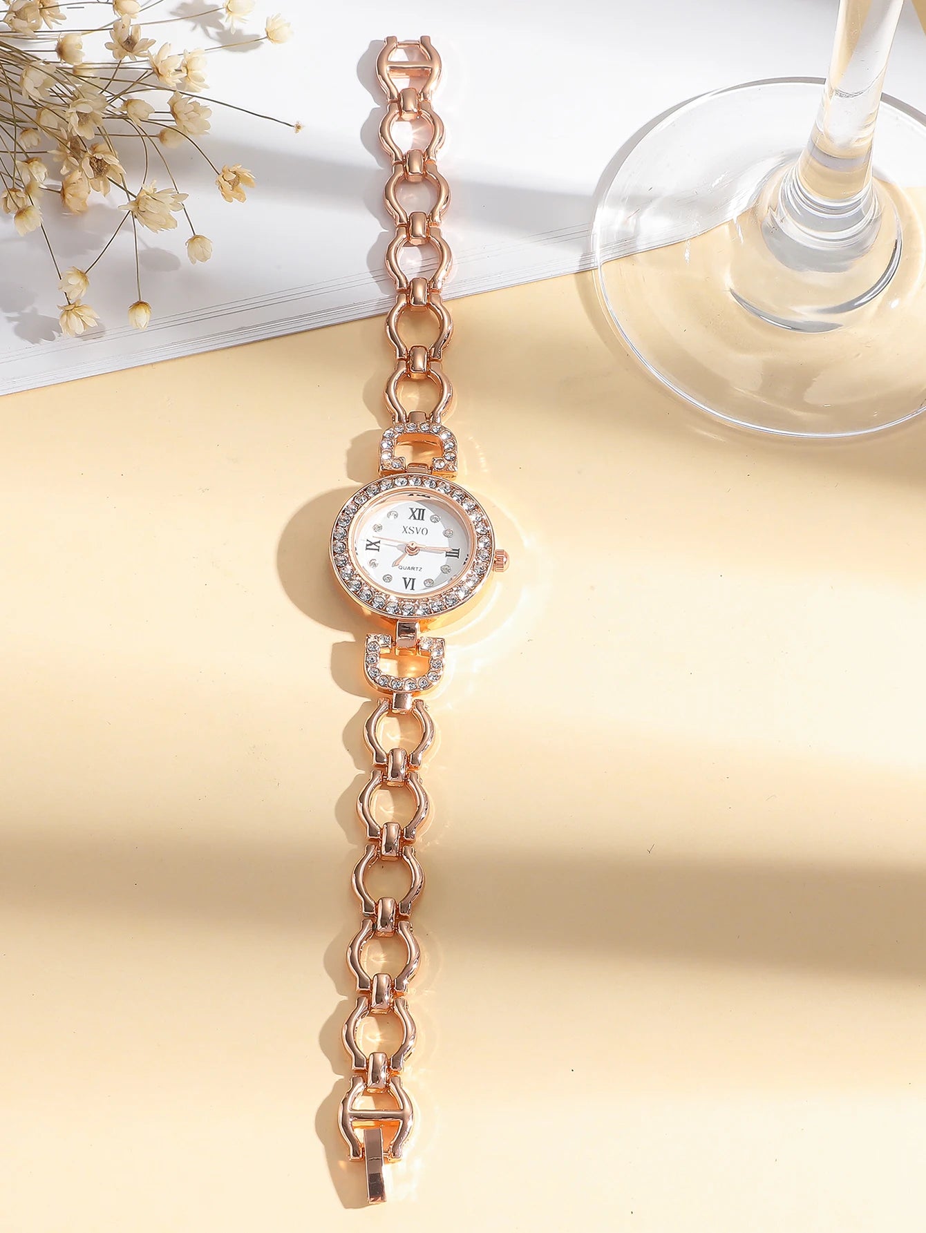 Exquisite Diamond Point Scale Dial Simple Steel Belt Quartz Watch