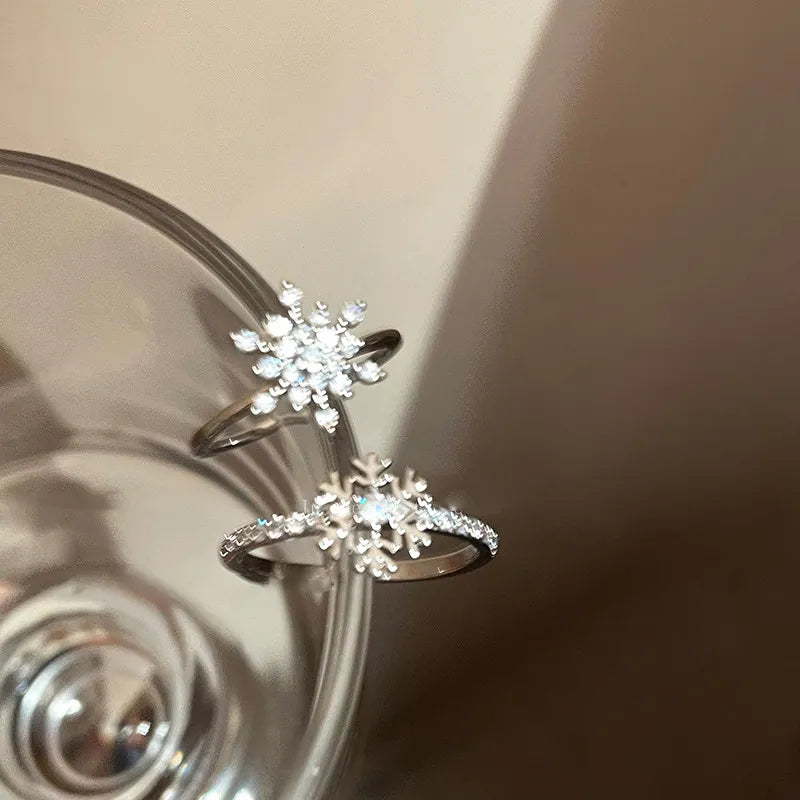 GUFTM Fashion Crystal Snowflake Rings for Women Rotatable Anti Stress Anxiety Zircon Adjustable Ring Christmas Jewelry Gifts