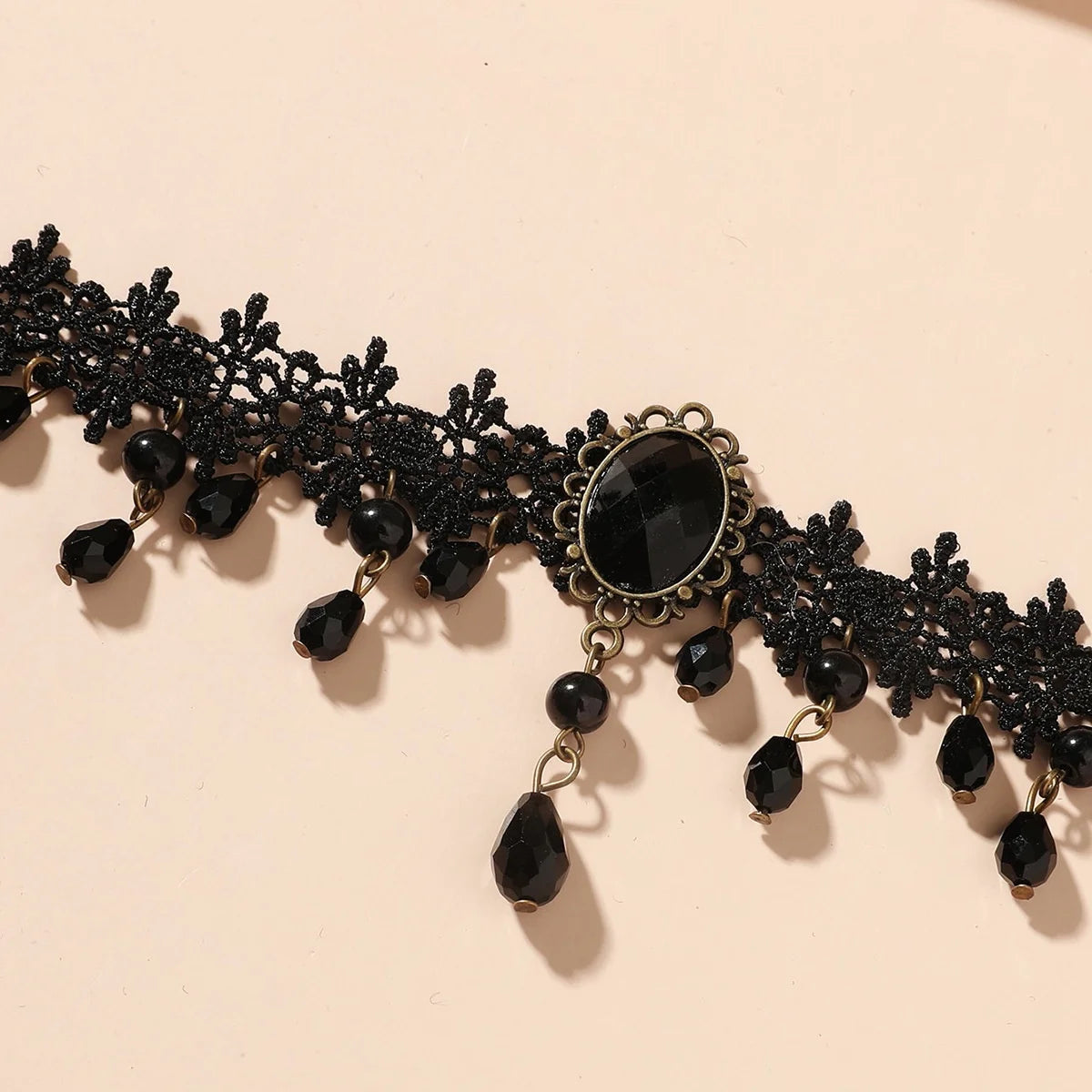 Vintage Classic Gothic Black Lace Choker Necklace with Imitation Crystal Pendant Charm for Women Boho Style Christmas Gift